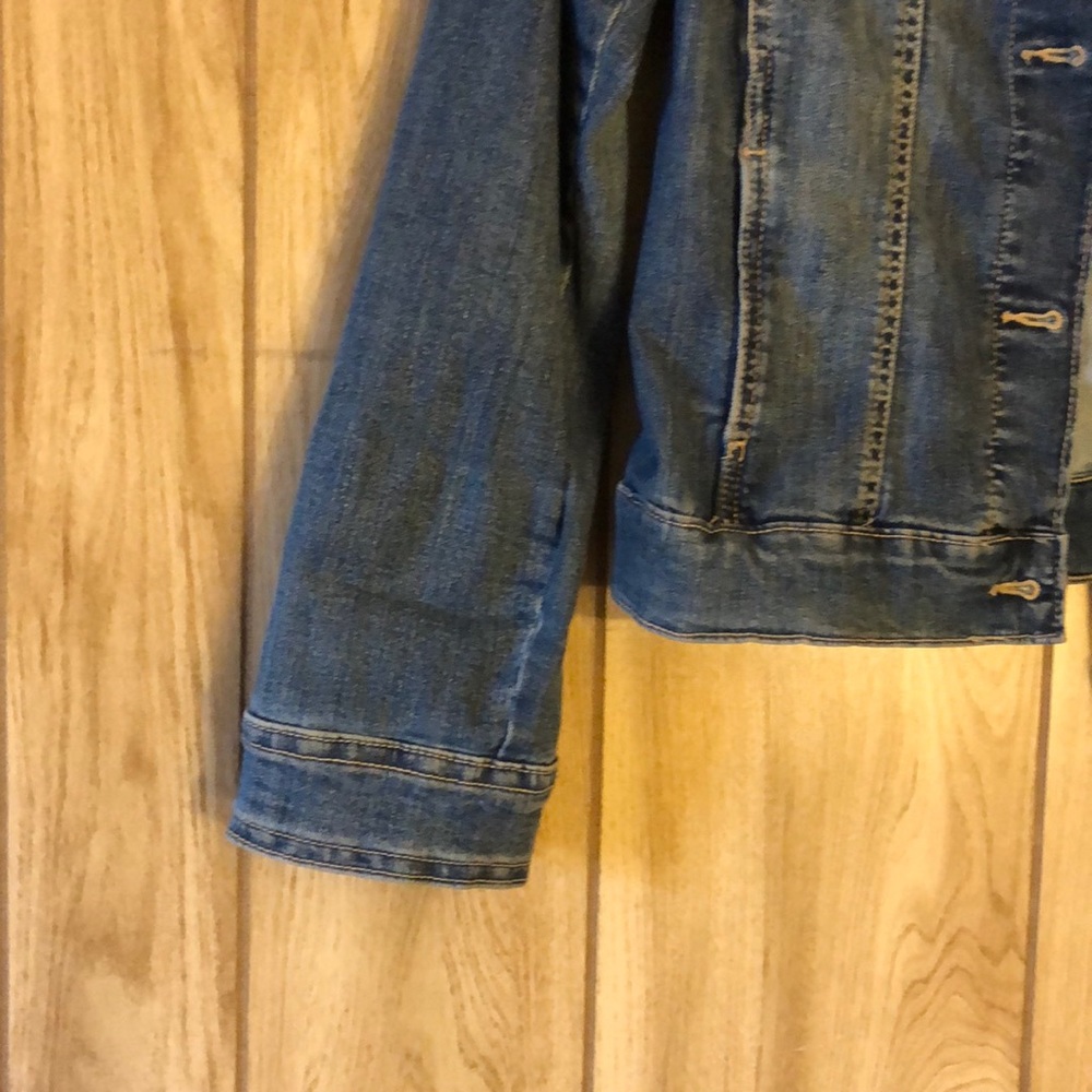 Jean jacket - Picture 3 of 3